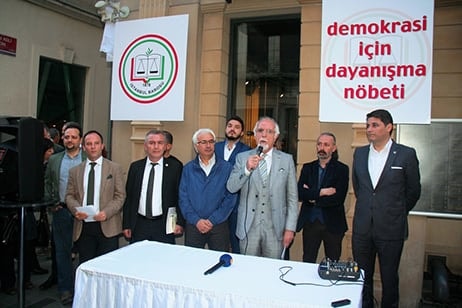 Demokrasi ve Dayanışma Nöbeti Devam Ediyor