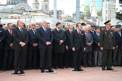 Atamızı Anıyoruz

 - 9