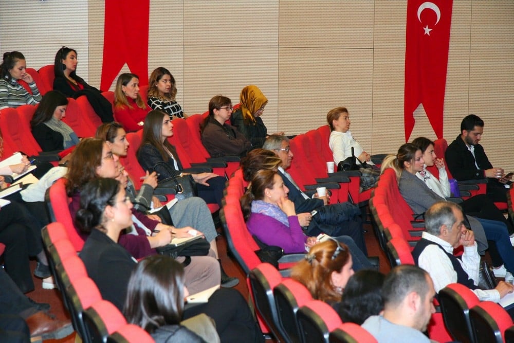 Kadın Hakları ve Aile İçi Şiddet” Konulu Sertifika Programı Devam Ediyor - 18