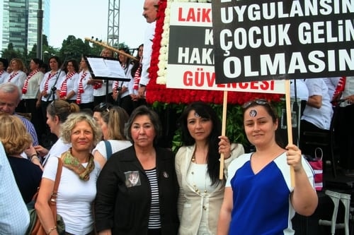 Devrim Yasamız Medeni Kanuna Sahip Çıkıyoruz Yürüyüşü