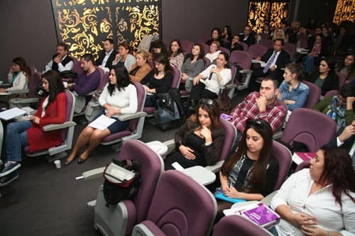 “Kadın Hakları Ve Aile İçi Şiddet” Konulu Sertifika Programı Devam Ediyor

 - 12