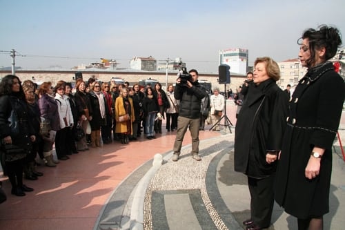 Kadını Ve Erkeği Eşit Bir Türkiye Çağdaştır

 - 13