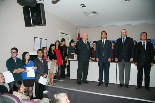 27. Dönem Hukuk İngilizcesi Ve Terminolojisi Derslerini Tamamlayan Avukat Ve Stajyer Avukatlara Katılım Belgeleri Verildi - 29