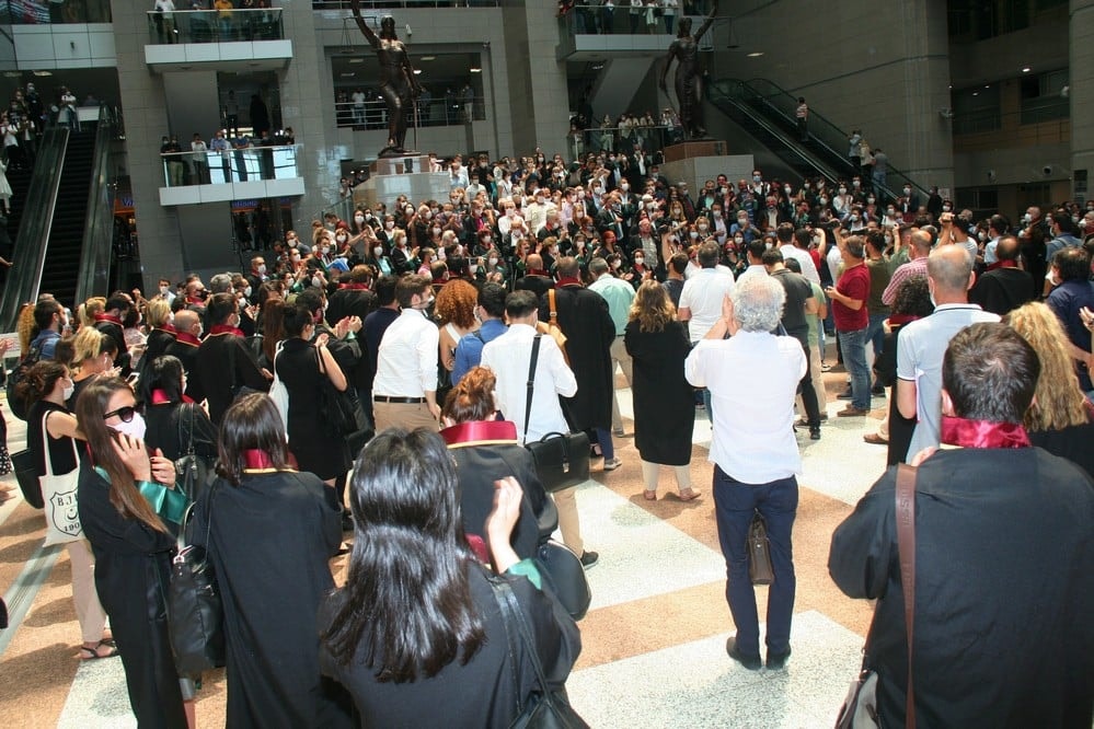 Avukatların Direnişi Sürüyor - 40