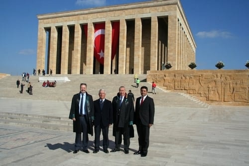 İstanbul Barosu Heyeti Anıtkabir’De Ata’Nın Huzurunda

 - 11