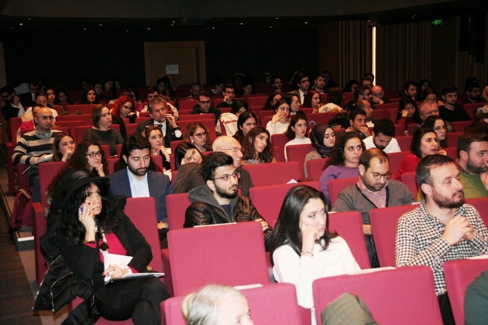 Sağlık Teknolojileri ve Hukuk Konferansı - 52