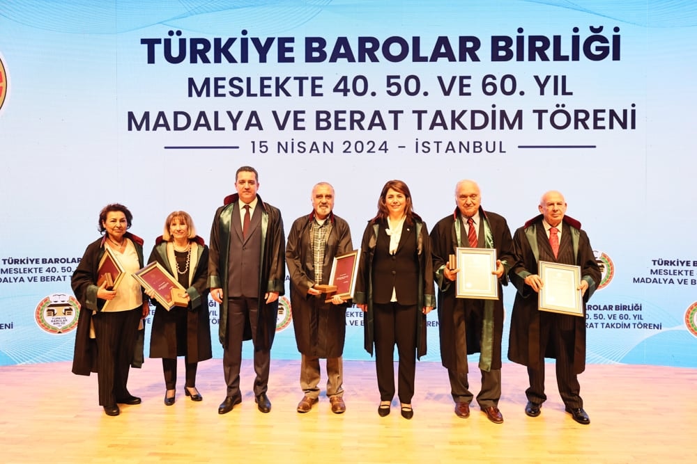 Meslekte 40, 50 ve 60 Yılını Dolduran Meslektaşlarımıza Plaket Verildi - 312