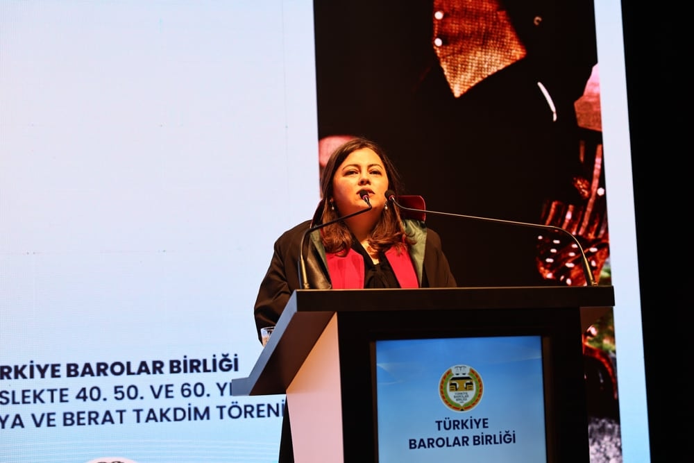 Meslekte 40, 50 ve 60 Yılını Dolduran Meslektaşlarımıza Plaket Verildi - 3