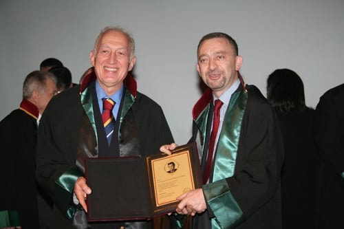 Mesleklerinde 25, 30, 35 Yılını Dolduran Toplam 693 Meslektaşımıza Plaket Verildi
 - 107