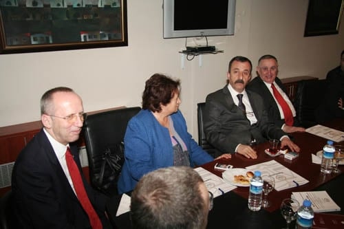 Bursa Barosu Yönetiminden İstanbul Barosuna Destek
 - 32