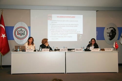 Kadına Şiddet Durmak Bilmiyor

 - 101