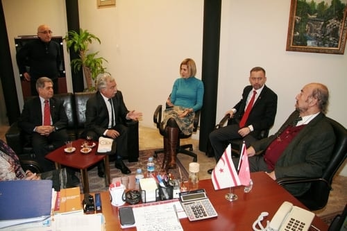 Rauf Denktaş Türk Dünyasının Kahramanıdır

 - 53