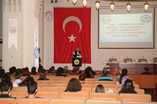 Ab -Türkiye Geri Kabul Anlaşması Ve Vize Serbestîsi

 - 20