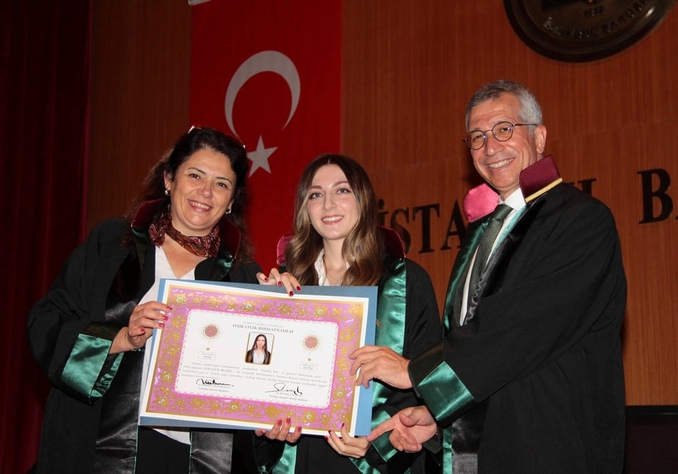 Başkanımız Av. Filiz Saraç ve Yönetim Kurulunun İlk Ruhsat Töreni - 3