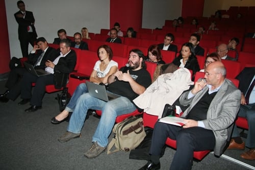 İnternet Yasası Taslağı Tartışıldı 
 - 24