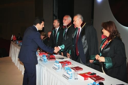 Ümit Kocasakal İstanbul Barosu Başkanlığına Yeniden Seçildi 

 - 42