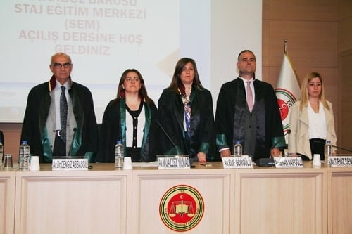 Adil Yargılamanın Teminatı Avukattır
 - 13