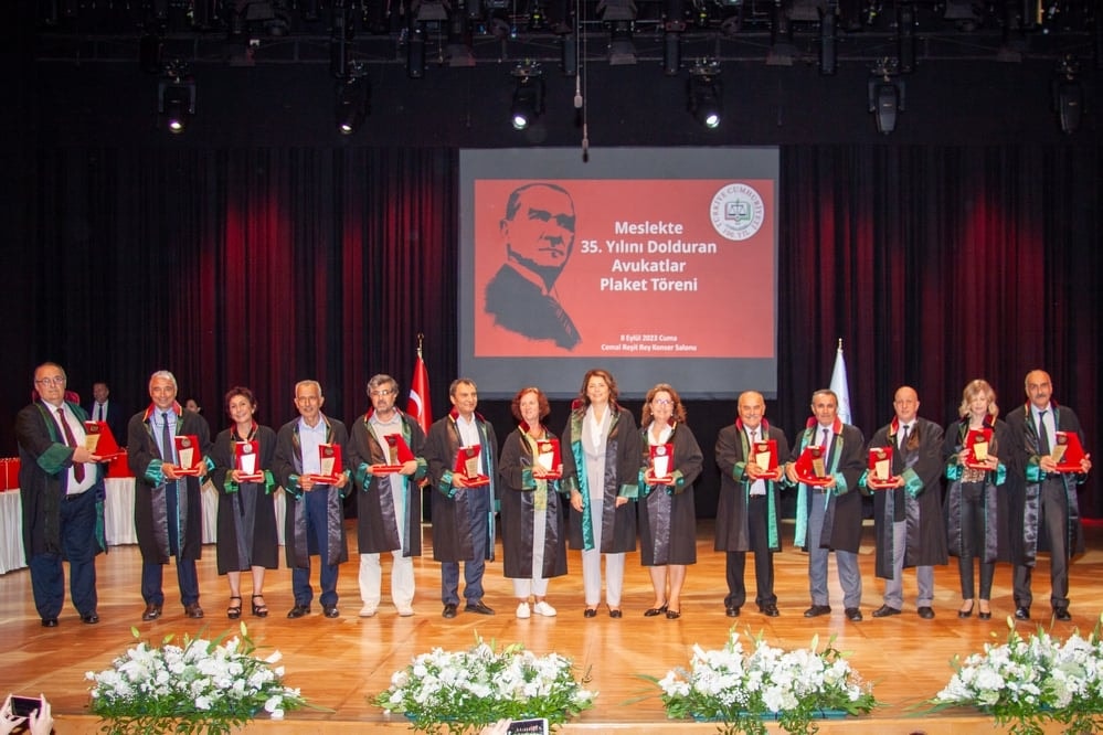 Meslekte 25, 30 ve 35 Yılını Dolduran Meslektaşlarımıza Plaket Verildi - 25