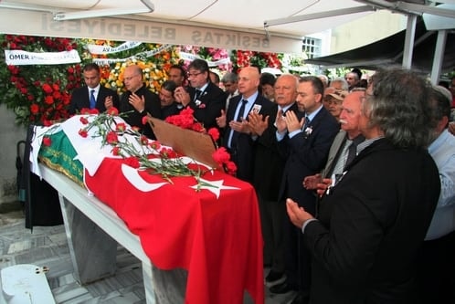 Av. Cengiz Kayıtmazer Son Yolculuğuna Uğurlandı
 - 63