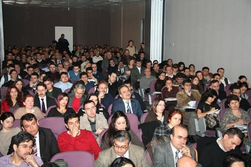 Uluslararası Ödeme Aracı Olan Çekin Ceza Yasası Kapsamına Alınması Eleştirildi

 - 11