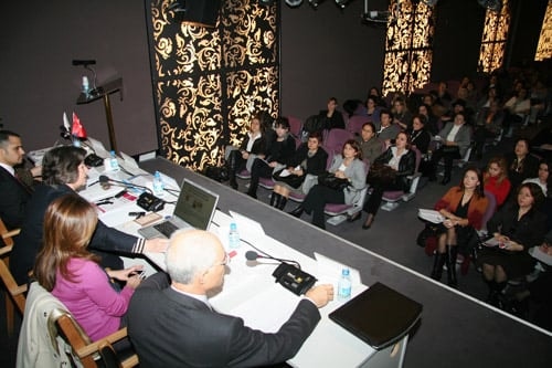 Kadın Kuruluşları Bu Yıl 11 Sığınma Evi Daha Açılması İçin Çağrıda Bulundu

 - 2