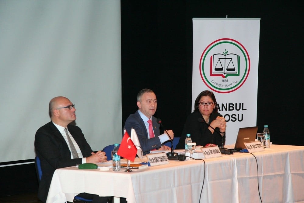 Hukuksal Gerçeklikler Bağlamında Anayasa Değişikliği - 44