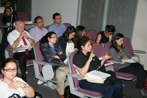 Kadın Hakları Ve Aile İçi Şiddet Konulu Sertifika Programı Devam Ediyor

 - 36