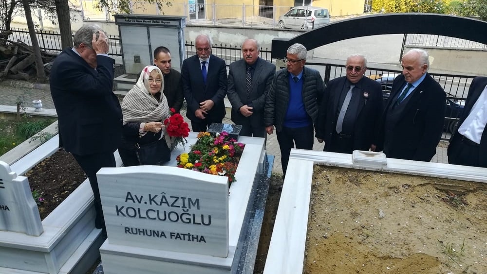 Önceki Dönem Baro Başkanımız Avukat Kazım Kolcuoğlu, Kabri Başında Anıldı  - 2