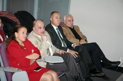 İnsan Haklarında Bir Arpa Boyu Yol
 - 16