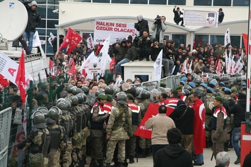 Silivri’De Hukuksuzluğa Tepki
 - 4