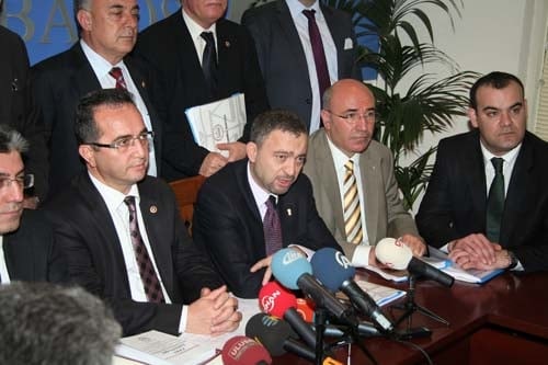 Milletvekillerinden Baroya Destek

 - 2