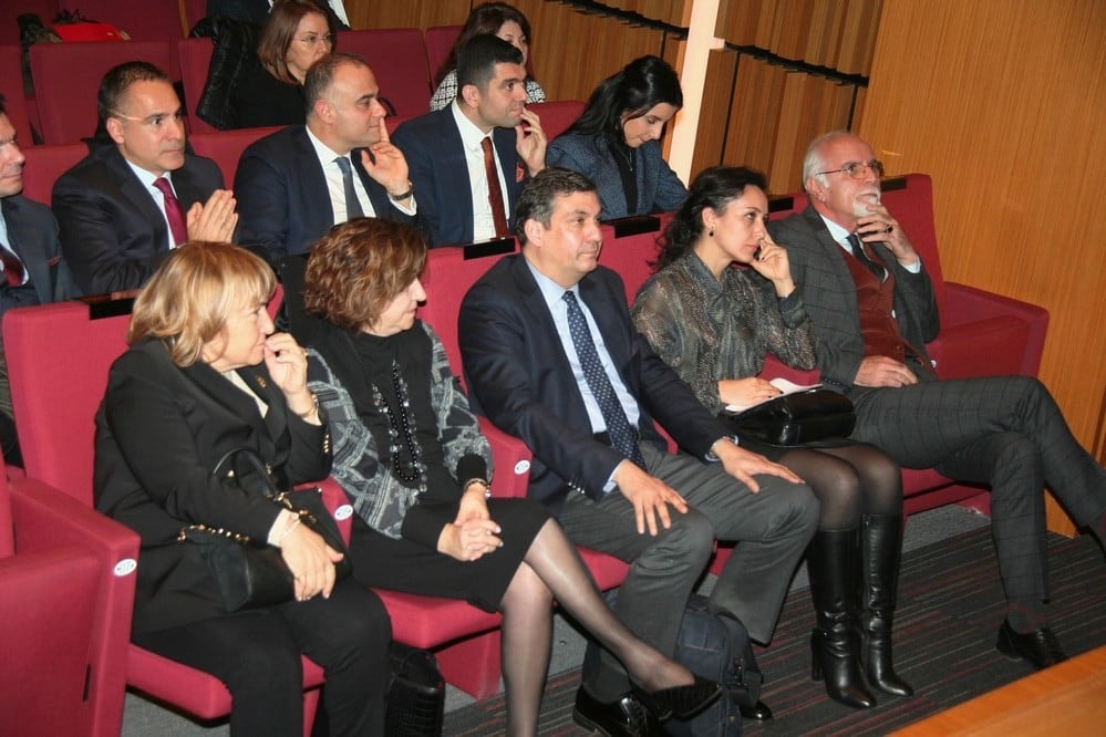 İnsan Hakları Odağında Hukuk Güvenliği - 21