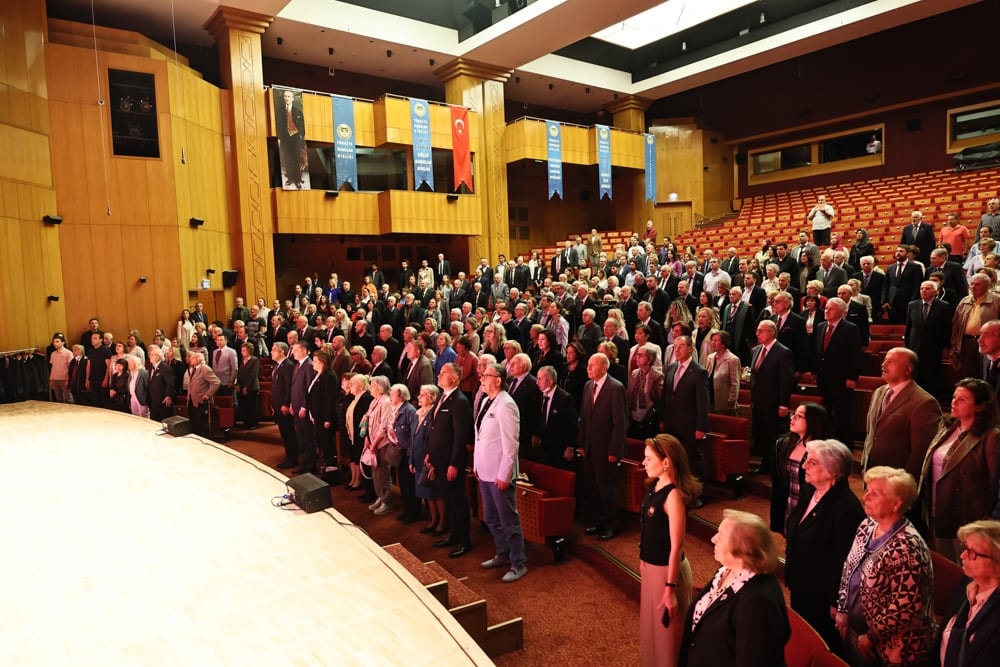 Meslekte 40, 50 ve 60 Yılını Dolduran Meslektaşlarımıza Plaket Verildi - 8