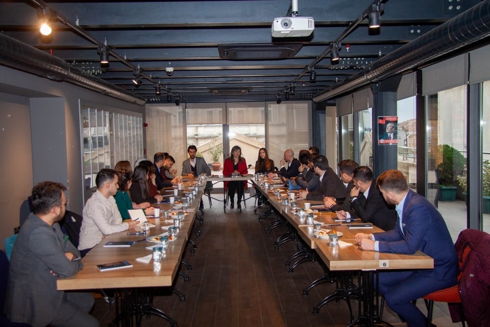 Genç Avukatlar İçin Yeni İş Alanları Yaratma Kanun Teklifi Çalıştayı