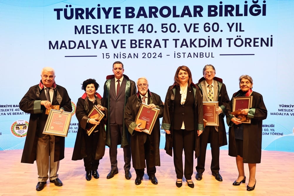 Meslekte 40, 50 ve 60 Yılını Dolduran Meslektaşlarımıza Plaket Verildi - 154