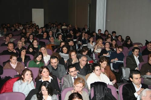 Kadın Hakları Ve Aile İçi Şiddet Semineri Devam Ediyor

 - 22