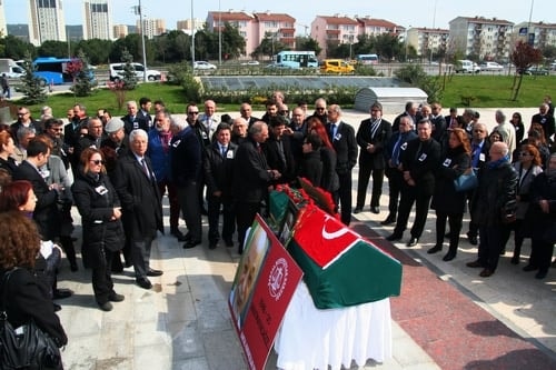 Örnek İnsan Av. Ekrem Erdal Üner’İ Son Yolculuğuna Uğurladık
 - 9