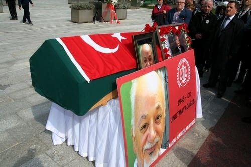 Örnek İnsan Av. Ekrem Erdal Üner’İ Son Yolculuğuna Uğurladık
 - 10