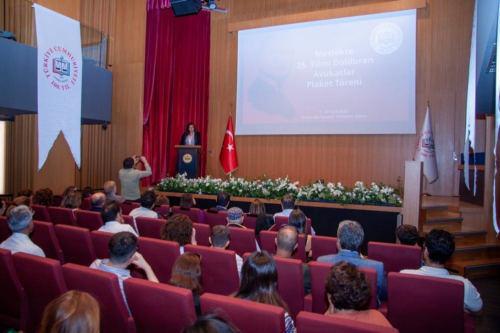 Meslekte 25, 30 ve 35 Yılını Dolduran Meslektaşlarımıza Plaket Verildi - 102