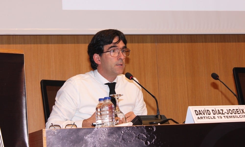 Uluslararası Konferans: ‘Ayın Karanlık Yüzü’ - 146