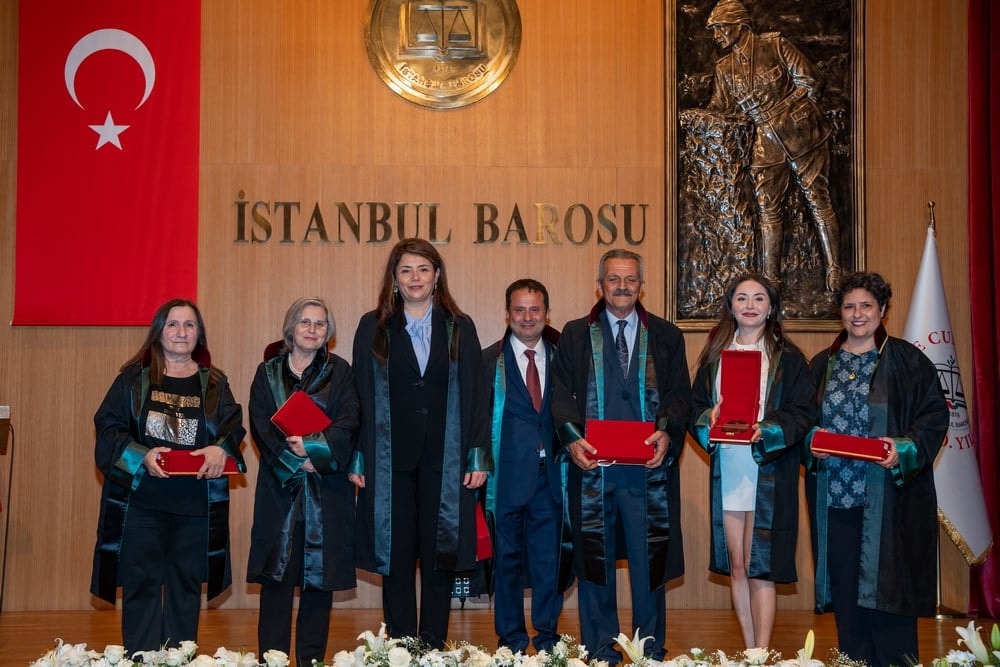 Meslekte 25, 30 ve 35 Yılını Dolduran Meslektaşlarımıza Plaket Verildi - 125