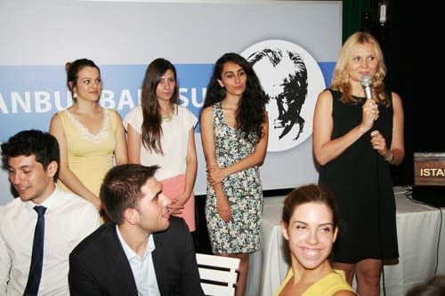 İstanbul Barosu Dış İlişkiler Merkezi İle Avrupa Genç Hukukçular Derneği 10. Hukuk Yaz Okulu Kutlaması Yapıyor
 - 12