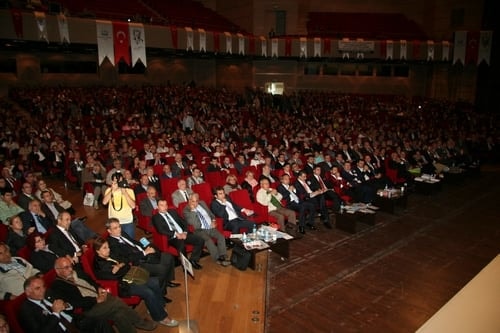Ümit Kocasakal İstanbul Barosu Başkanlığına Yeniden Seçildi 

 - 163