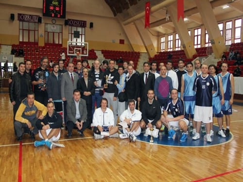 Baromuz Basketbol Takımı Adana’Da Şampiyon

 - 1