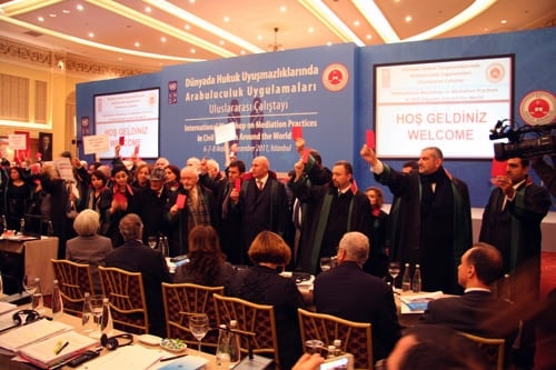 Cübbemize, Vatandaşın Hakkına Ve Hukukuna Sahip Çıkıyoruz! 

Arabuluculuğa Geçit Yok!  - 28