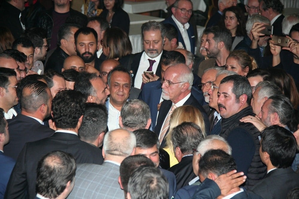 Başkan Durakoğlu Güven Tazeledi - 649