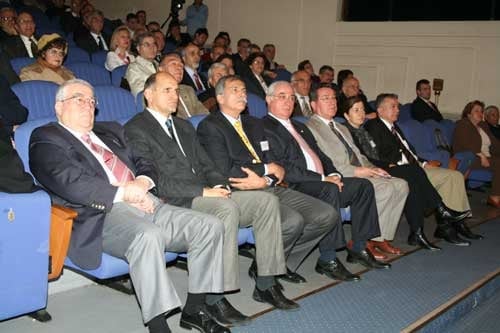 Anayasanın Cumhurbaşkanı Seçiminde
Uzlaşmayı Örgördüğü Bildirildi
 - 4