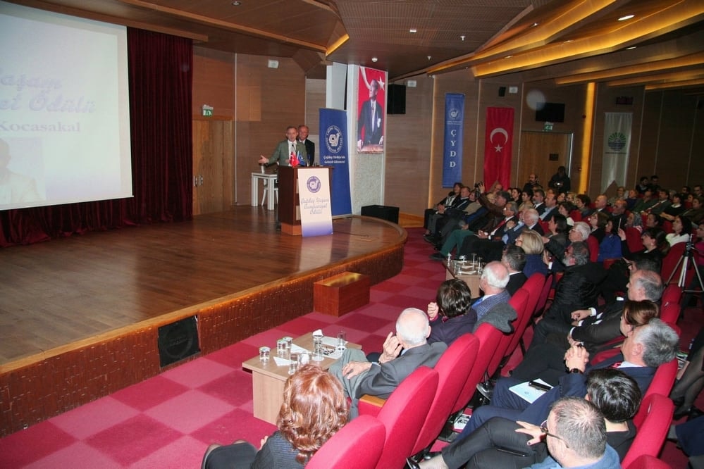 Çağdaş Yaşam Cumhuriyet Ödülü Ümit Kocasakal’a Verildi - 107