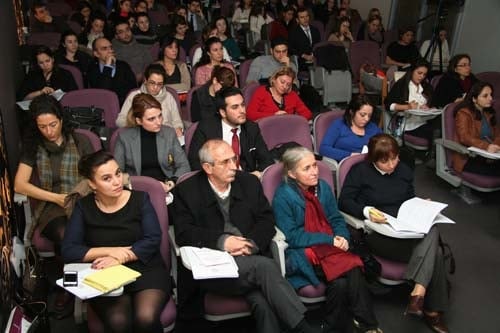 Kadın Hakları Ve Aile İçi Şiddet Semineri Devam Ediyor

 - 5