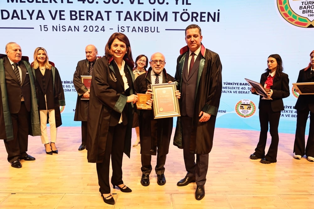 Meslekte 40, 50 ve 60 Yılını Dolduran Meslektaşlarımıza Plaket Verildi - 210